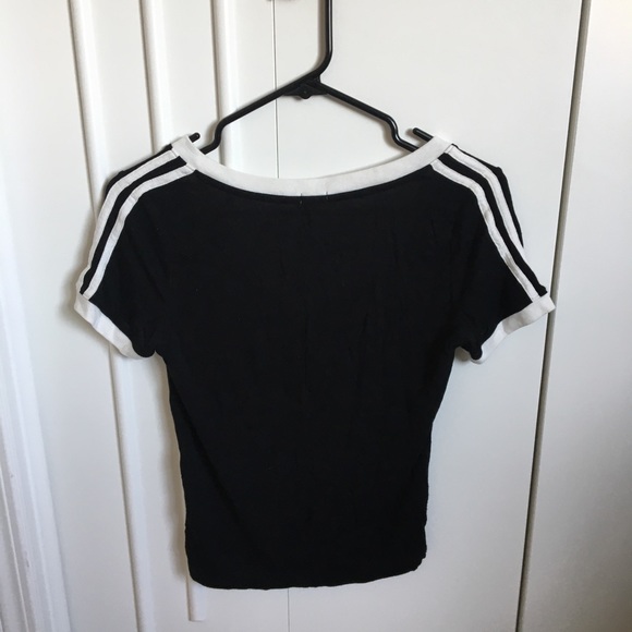Black tee with white stripes - Picture 3 of 3